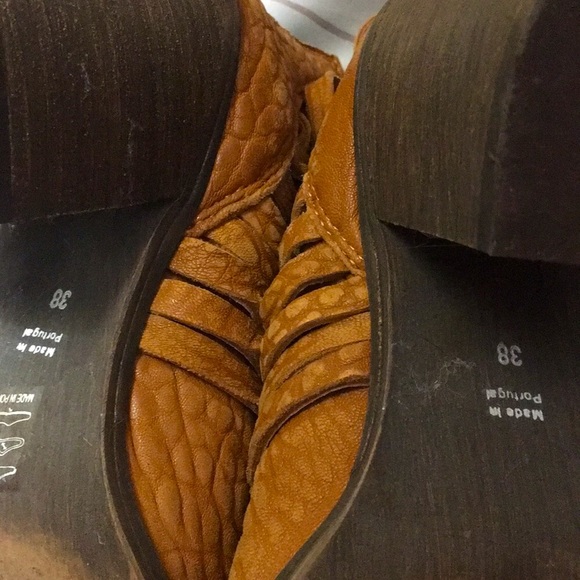 FREE PEOPLE LEATHER BOOTS - Picture 4 of 4